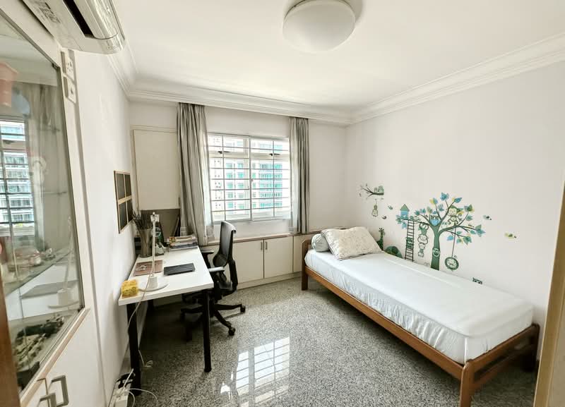 176C Edgefield Plains, 176C Edgefield Plains, 3 Bedrooms, 1,184 sqft, HDB Flat For Sale, by George Cha, 500117001 - Bedroom - PropertyGuru.com.sg