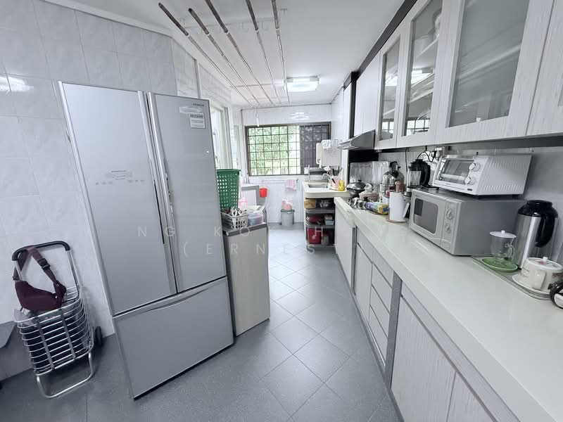 202 Yishun Street 21, 202 Yishun Street 21, 2 Bedrooms, 764 sqft, HDB Flat For Sale, by Ng Kok Hong (Ernest), 500117007 - Kitchen - PropertyGuru.com.sg