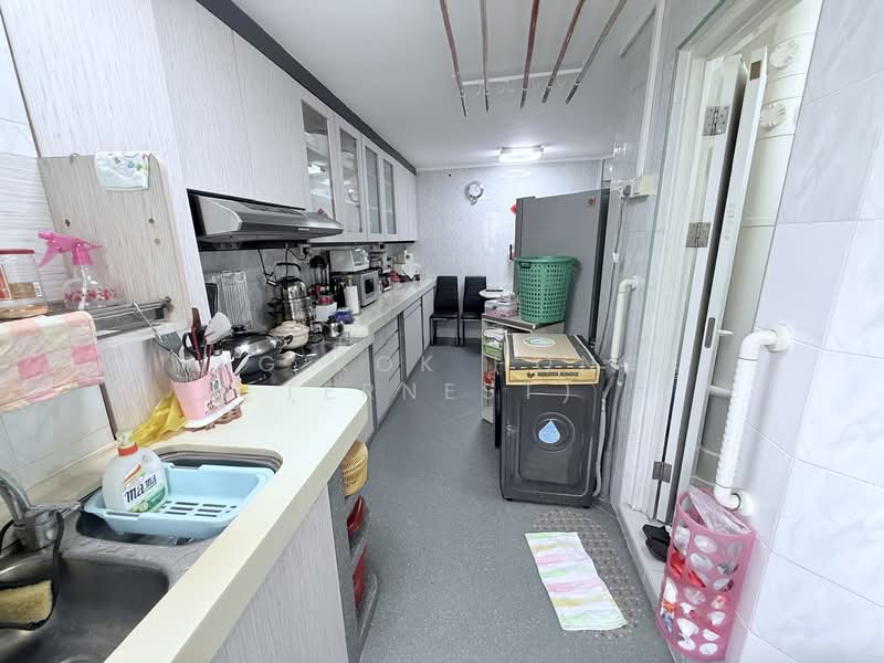 202 Yishun Street 21, 202 Yishun Street 21, 2 Bedrooms, 764 sqft, HDB Flat For Sale, by Ng Kok Hong (Ernest), 500117007 - Kitchen - PropertyGuru.com.sg