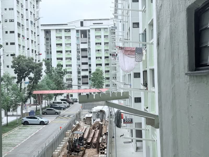 202 Yishun Street 21, 202 Yishun Street 21, 2 Bedrooms, 764 sqft, HDB Flat For Sale, by Ng Kok Hong (Ernest), 500117007 - Exterior - PropertyGuru.com.sg