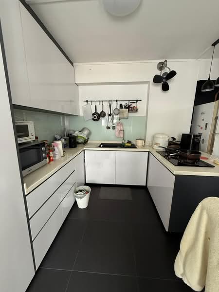 156 Jalan Teck Whye, 156 Jalan Teck Whye, 4 Bedrooms, 1,313 sqft, HDB Flat For Rent, by Christina Wong, 500117008 - Kitchen - PropertyGuru.com.sg