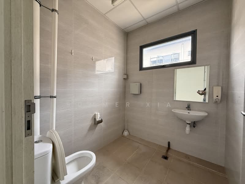 West Spring, Tuas Bay Drive, 5,457 sqft, Factory / Workshop (B2) For Sale, by Summer Xia, 500117010 - Bathroom - CommercialGuru.com.sg