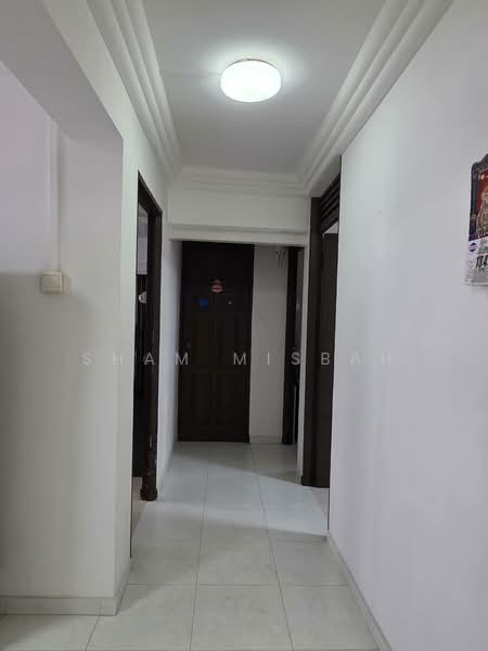 804 Tampines Avenue 4, 804 Tampines Avenue 4, 3 Bedrooms, 1,302 sqft, HDB Flat For Sale, by Sham Misbah, 500117012 - Corridor - PropertyGuru.com.sg