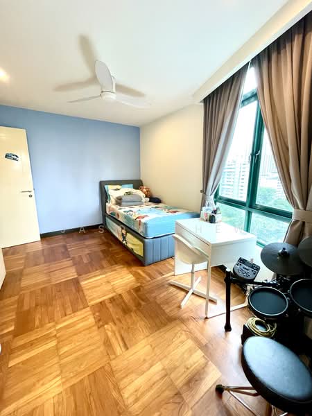 Jervois Jade, 21 Jervois Close, 3 Bedrooms, 1,496 sqft, Apartment For Sale, by Jason Chew, 500117019 - Bedroom 2 - PropertyGuru.com.sg