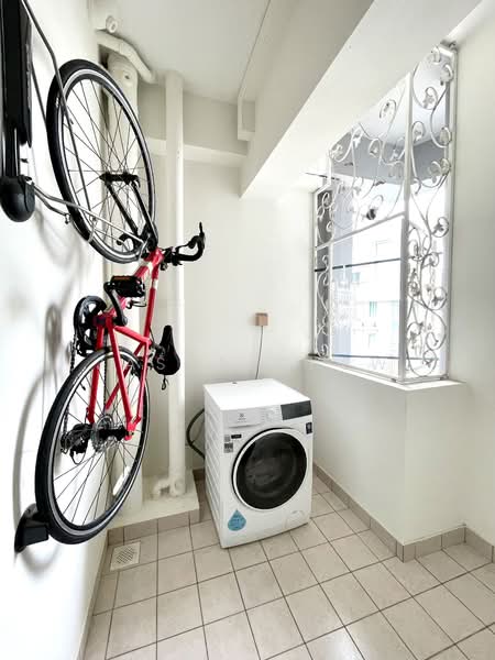 Jervois Jade, 21 Jervois Close, 3 Bedrooms, 1,496 sqft, Apartment For Sale, by Jason Chew, 500117019 - Bright and Huge Service Yard - PropertyGuru.com.sg