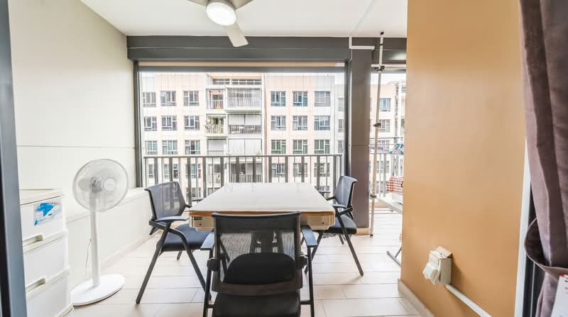 The Brownstone, 160 Canberra Drive, 3 Bedrooms, 936 sqft, Executive Condominium For Sale, by June Ling, 500117020 - Balcony - PropertyGuru.com.sg