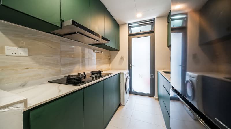 The Brownstone, 160 Canberra Drive, 3 Bedrooms, 936 sqft, Executive Condominium For Sale, by June Ling, 500117020 - Kitchen - PropertyGuru.com.sg