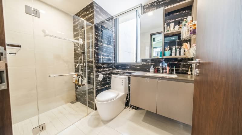 The Brownstone, 160 Canberra Drive, 3 Bedrooms, 936 sqft, Executive Condominium For Sale, by June Ling, 500117020 - Bathroom - PropertyGuru.com.sg