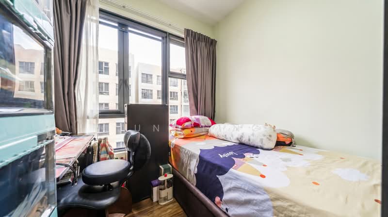 The Brownstone, 160 Canberra Drive, 3 Bedrooms, 936 sqft, Executive Condominium For Sale, by June Ling, 500117020 - Bedroom - PropertyGuru.com.sg