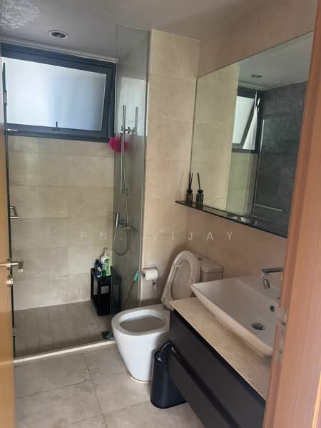 Waterfront Isle, 738 Bedok Reservoir Road, 3 Bedrooms, 1,224 sqft, Condominium For Rent, by PN. Vijay, 500117025 - Bathroom - PropertyGuru.com.sg