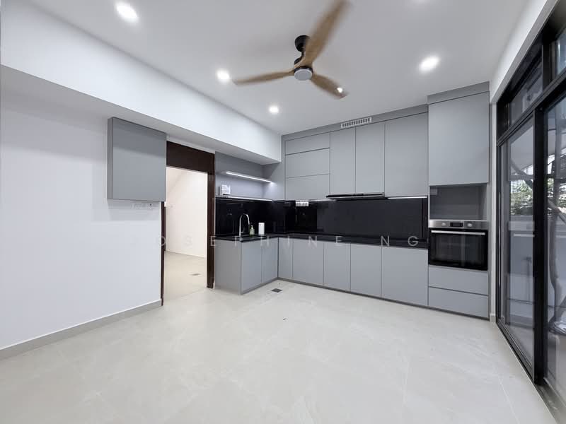 Eng Kong Garden, Eng Kong Garden, 4 Bedrooms, 2,713 sqft, Semi-Detached House For Rent, by Josephine Ng, 500117035 - Kitchen - PropertyGuru.com.sg