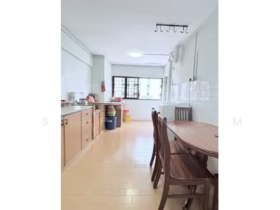 For Sale - 220 Ang Mo Kio Avenue 1