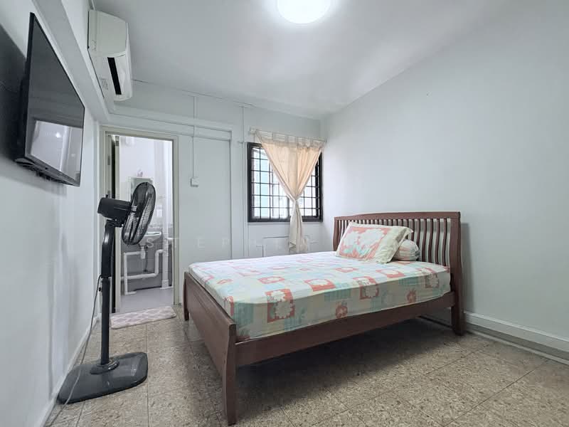 220 Ang Mo Kio Avenue 1, 220 Ang Mo Kio Avenue 1, 2 Bedrooms, 721 sqft, HDB Flat For Sale, by Stephen Lim, 500117037 - Bedroom - PropertyGuru.com.sg