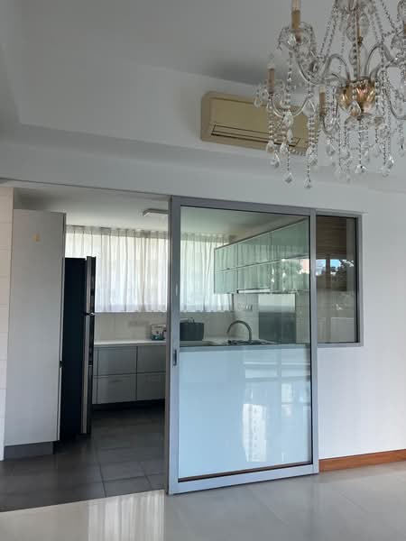 Twin Regency, 26 Kim Tian Road, 4 Bedrooms, 1,442 sqft, Condominium For Rent, by Christina Wong, 500117038 - Kitchen - PropertyGuru.com.sg