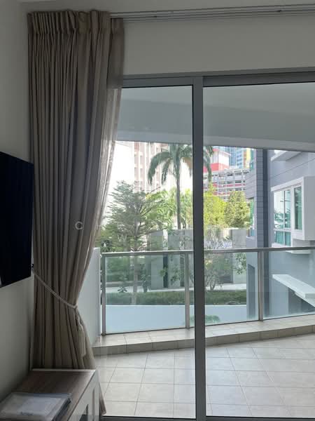 Twin Regency, 26 Kim Tian Road, 4 Bedrooms, 1,442 sqft, Condominium For Rent, by Christina Wong, 500117038 - Balcony - PropertyGuru.com.sg