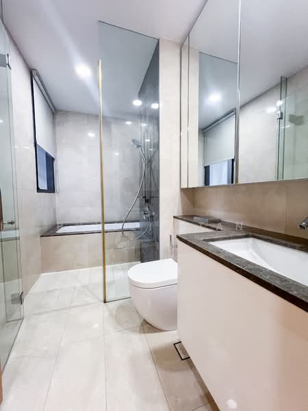 Buckley Classique, 11 Buckley Road, 3 Bedrooms, 1,410 sqft, Condominium For Rent, by Phyllis Tan, 500117043 - Master Bathroom - PropertyGuru.com.sg
