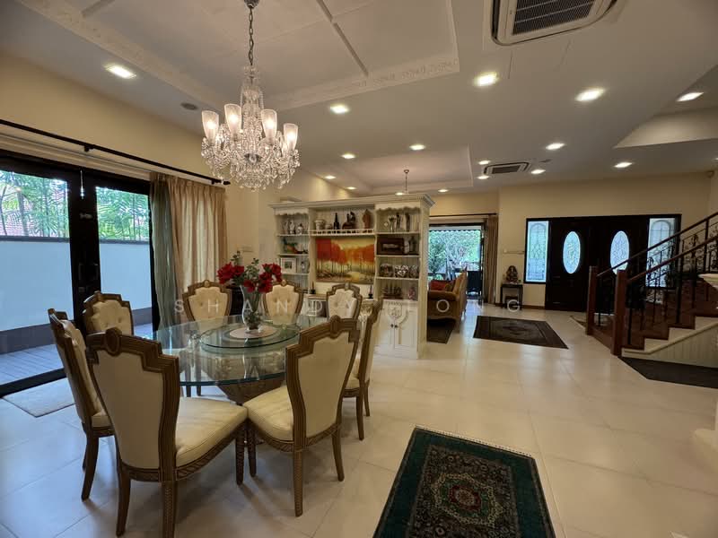 Corner Semi D tastefully renovated @ Serangoon Garden, , 5 Bedrooms, 5,500 sqft, Semi-Detached House For Sale, by Shandy Tong, 500117055 - Dining Room - PropertyGuru.com.sg