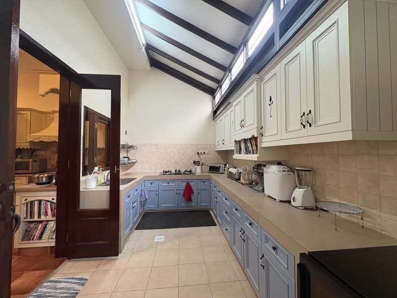 Corner Semi D tastefully renovated @ Serangoon Garden, , 5 Bedrooms, 5,500 sqft, Semi-Detached House For Sale, by Shandy Tong, 500117055 - Kitchen - PropertyGuru.com.sg