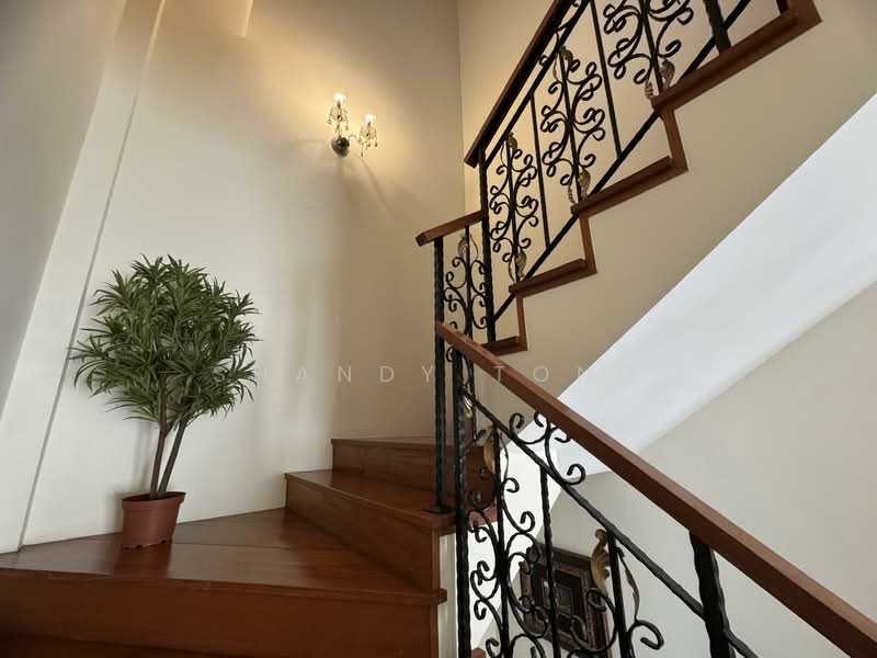 Corner Semi D tastefully renovated @ Serangoon Garden, , 5 Bedrooms, 5,500 sqft, Semi-Detached House For Sale, by Shandy Tong, 500117055 - Interior - PropertyGuru.com.sg