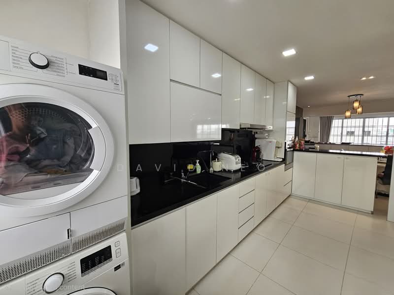 708 Jurong West Street 71, 708 Jurong West Street 71, 3 Bedrooms, 1,593 sqft, HDB Flat For Sale, by David Neo, 500117056 - Kitchen - PropertyGuru.com.sg