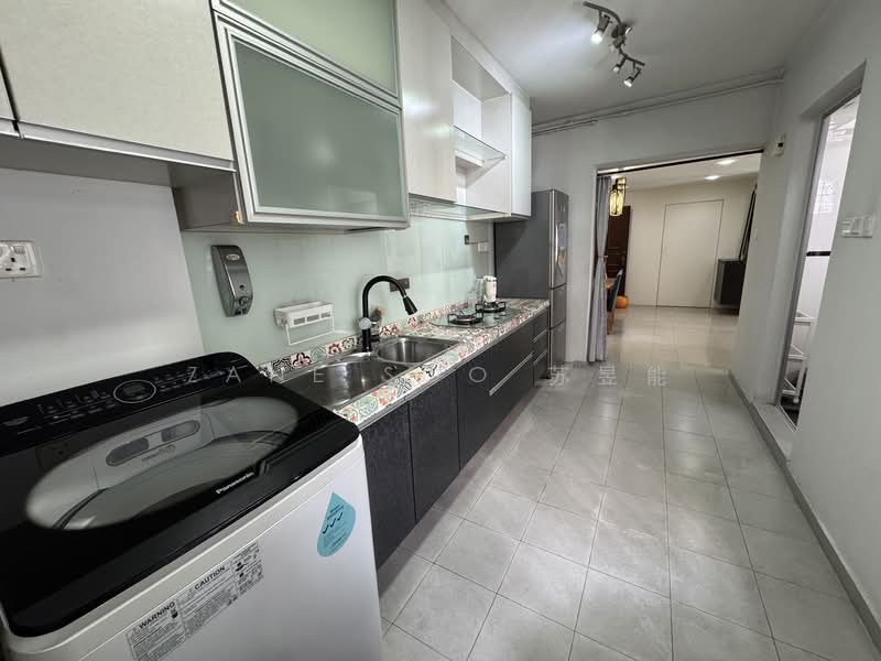 684C Choa Chu Kang Crescent, 684C Choa Chu Kang Crescent, 3 Bedrooms, 969 sqft, HDB Flat For Rent, by Zane Soo 苏昱能, 500117063 - Kitchen - PropertyGuru.com.sg