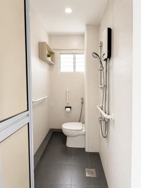 435 Yishun Avenue 6, 435 Yishun Avenue 6, 3 Bedrooms, 1,119 sqft, HDB Flat For Sale, by Patrick Ang, 500117066 - Bathroom - PropertyGuru.com.sg
