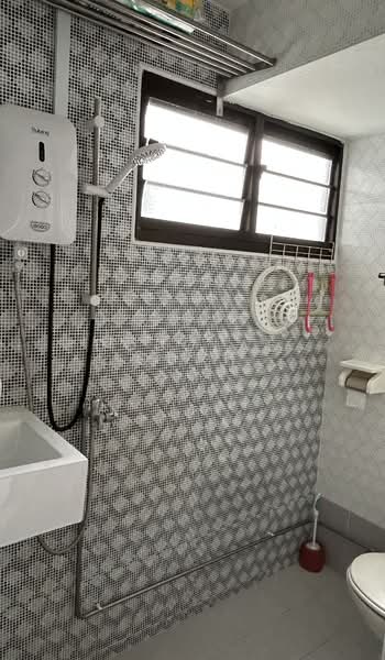 508 Ang Mo Kio Avenue 8, 508 Ang Mo Kio Avenue 8, 1 Bedroom, 473 sqft, HDB Flat For Sale, by Douglas Quah, 500117070 - Bathroom - PropertyGuru.com.sg