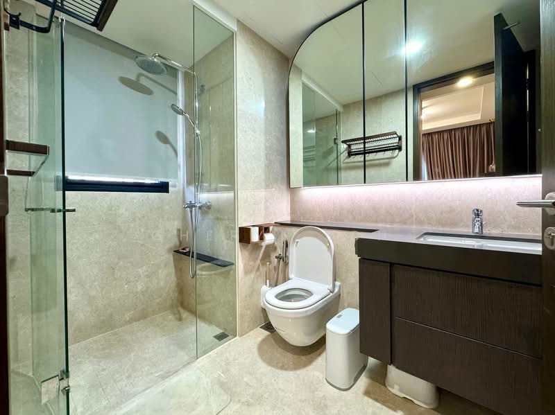 Avenue South Residence, 11 Silat Avenue, 3 Bedrooms, 947 sqft, Condominium For Sale, by Cheryl Soh, 500117078 - Master Bathroom - PropertyGuru.com.sg