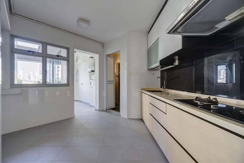 195E Punggol Road, 195E Punggol Road, 3 Bedrooms, 969 sqft, HDB Flat For Sale, by Terence Low 刘建德, 500117080 - Kitchen - PropertyGuru.com.sg