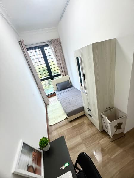 Tanglin View, 150 Prince Charles Crescent, Room Rental, 100 sqft, Condominium For Rent, by Priscilla Low, 500117085 - Bedroom - PropertyGuru.com.sg