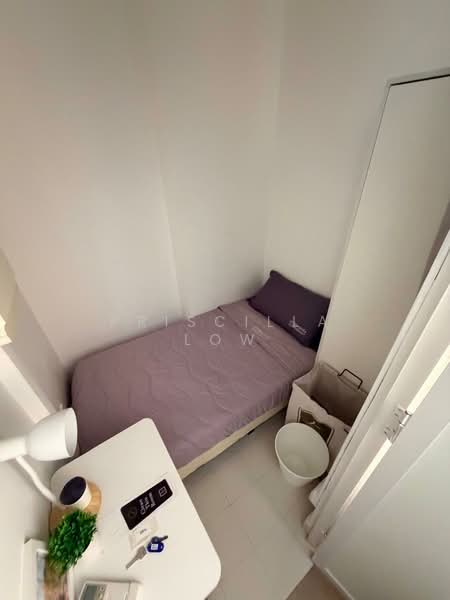 Tanglin View, 150 Prince Charles Crescent, Room Rental, 100 sqft, Condominium For Rent, by Priscilla Low, 500117085 - Bedroom - PropertyGuru.com.sg