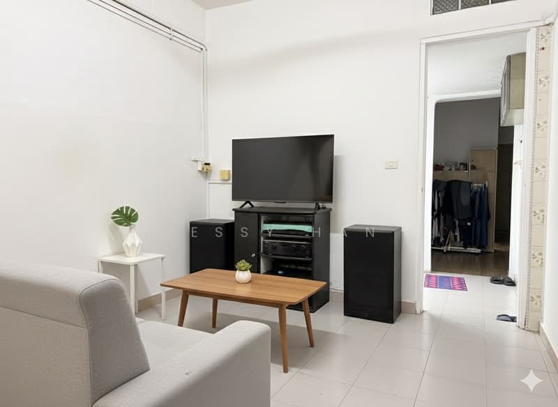 ★EMINENCE LANDED★ D20 Freehold Corner Terrace @ Jalan Leban – Massive Land for Rebuild, , 3 Bedrooms, 1,800 sqft, Corner Terrace For Sale, by Jessy Han, 500117096 - Living Room - PropertyGuru.com.sg