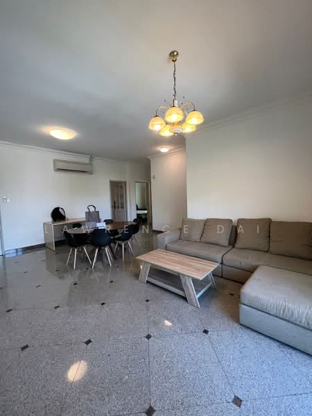 Royal Palm Mansions, 330 Pasir Panjang Road, Room Rental, 150 sqft, Condominium For Rent, by Lawrence Dai, 500117103 - Living Room - PropertyGuru.com.sg