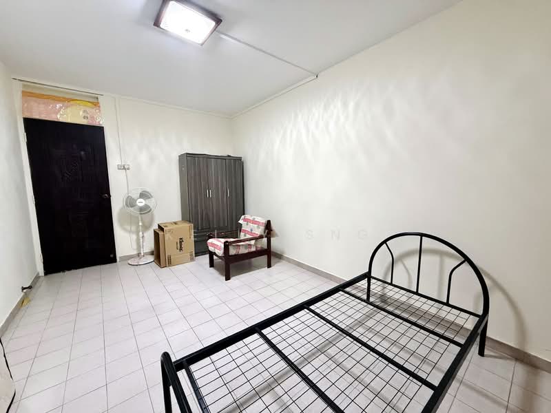 781 Yishun Ring Road, 781 Yishun Ring Road, 3 Bedrooms, 1,130 sqft, HDB Flat For Sale, by Kelly Sng, 500117104 - Bedroom - PropertyGuru.com.sg