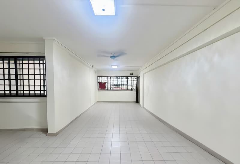781 Yishun Ring Road, 781 Yishun Ring Road, 3 Bedrooms, 1,130 sqft, HDB Flat For Sale, by Kelly Sng, 500117104 - Living room - PropertyGuru.com.sg