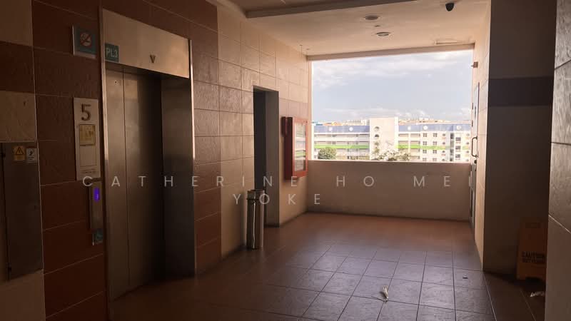 Frontier, 52 Ubi Avenue 3, 4,434 sqft, Light Industrial (B1) For Sale, by Catherine Ho Mei Yoke, 500117108 - Corridor - CommercialGuru.com.sg