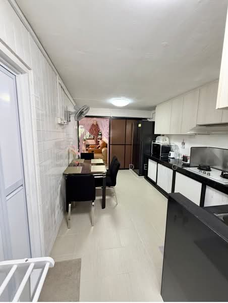 37 Bedok South Avenue 2, 37 Bedok South Avenue 2, Room Rental, 180 sqft, HDB Flat For Rent, by Wayne Deng, 500117149 - Kitchen - PropertyGuru.com.sg