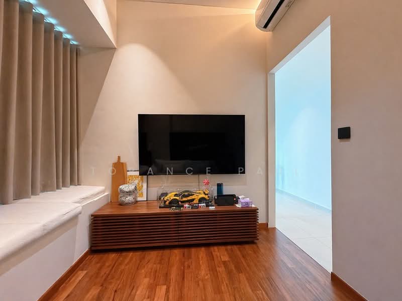 Zenith @ Zion, 60 Zion Road, 2 Bedrooms, 775 sqft, Apartment For Sale, by Torance Paul, 500117154 - Living Room - PropertyGuru.com.sg