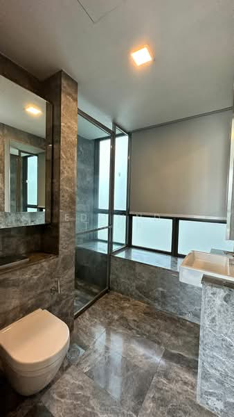 Skyline Residences, 612 Telok Blangah Road, 2 Bedrooms, 829 sqft, Condominium For Sale, by Edmund Thor, 500117173 - Bathroom - PropertyGuru.com.sg