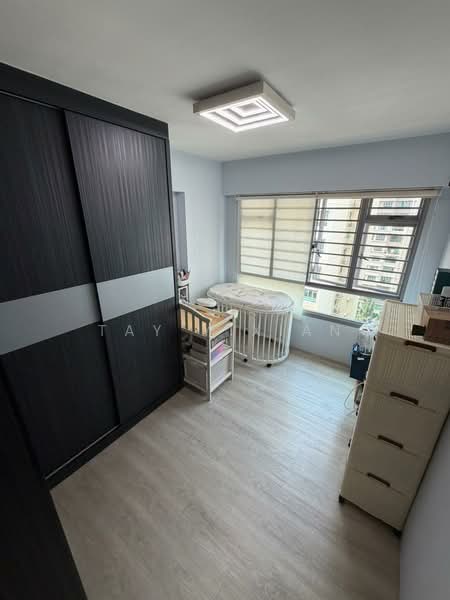 272A Punggol Walk, 272A Punggol Walk, 3 Bedrooms, 1,044 sqft, HDB Flat For Sale, by Tay Yixian, 500117176 - Bedroom - PropertyGuru.com.sg