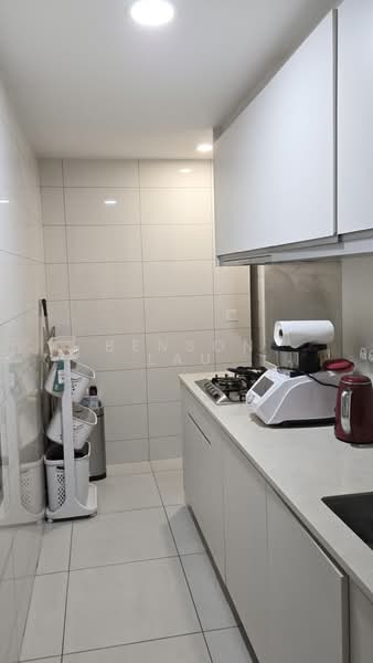 Marina One Residences, 23 Marina Way, 3 Bedrooms, 1,593 sqft, Condominium For Rent, by Benson Lau, 500117178 - Kitchen - PropertyGuru.com.sg