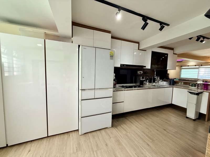 11 Holland Drive, 11 Holland Drive, 3 Bedrooms, 947 sqft, HDB Flat For Sale, by Jean Koh, 500117181 - Kitchen - PropertyGuru.com.sg