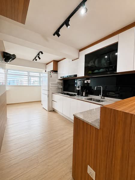 11 Holland Drive, 11 Holland Drive, 3 Bedrooms, 947 sqft, HDB Flat For Sale, by Jean Koh, 500117181 - Kitchen - PropertyGuru.com.sg