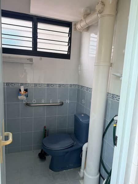 42 Chai Chee Street, 42 Chai Chee Street, 2 Bedrooms, 721 sqft, HDB Flat For Sale, by Doreen Swee, 500117185 - Bathroom - PropertyGuru.com.sg