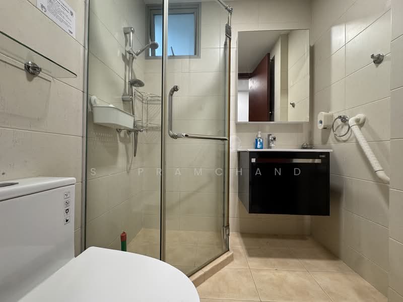 Whitewater, 23 Pasir Ris Street 72, Room Rental, 140 sqft, Executive Condominium For Rent, by S. Pramchand, 500117191 - Bathroom - PropertyGuru.com.sg