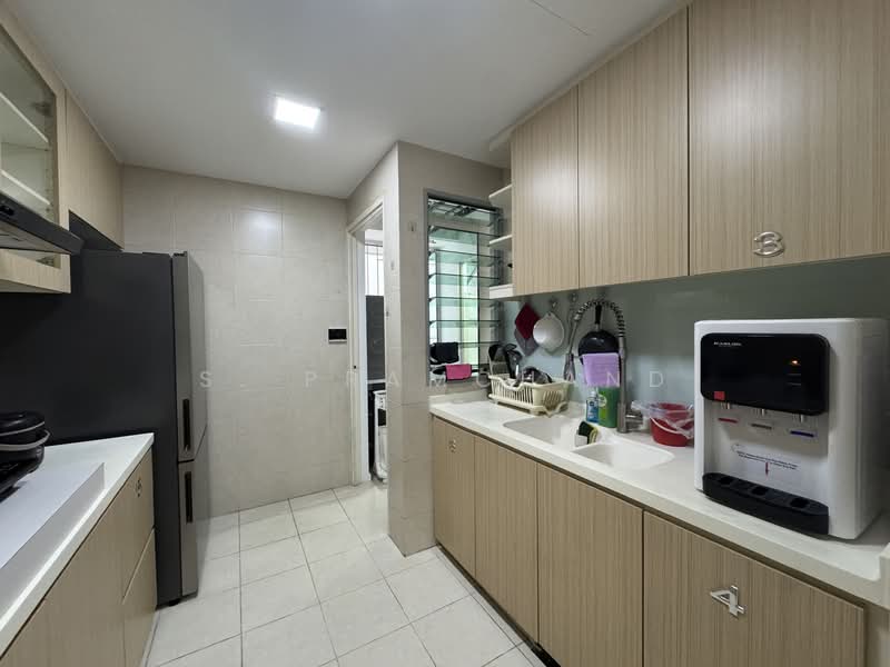 Whitewater, 23 Pasir Ris Street 72, Room Rental, 100 sqft, Executive Condominium For Rent, by S. Pramchand, 500117195 - Kitchen - PropertyGuru.com.sg