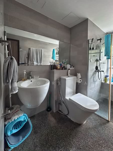 One K Green Lane, 1K Green Lane, 2 Bedrooms, 990 sqft, Condominium For Sale, by Margaret Tan, 500117201 - Bathroom - PropertyGuru.com.sg