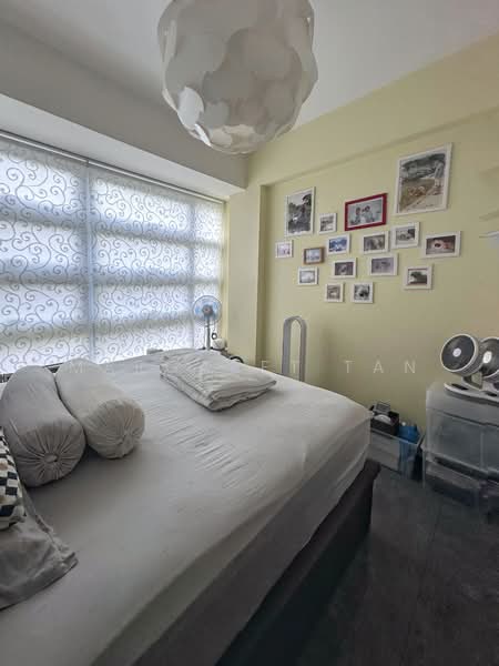 One K Green Lane, 1K Green Lane, 2 Bedrooms, 990 sqft, Condominium For Sale, by Margaret Tan, 500117201 - Bedroom - PropertyGuru.com.sg