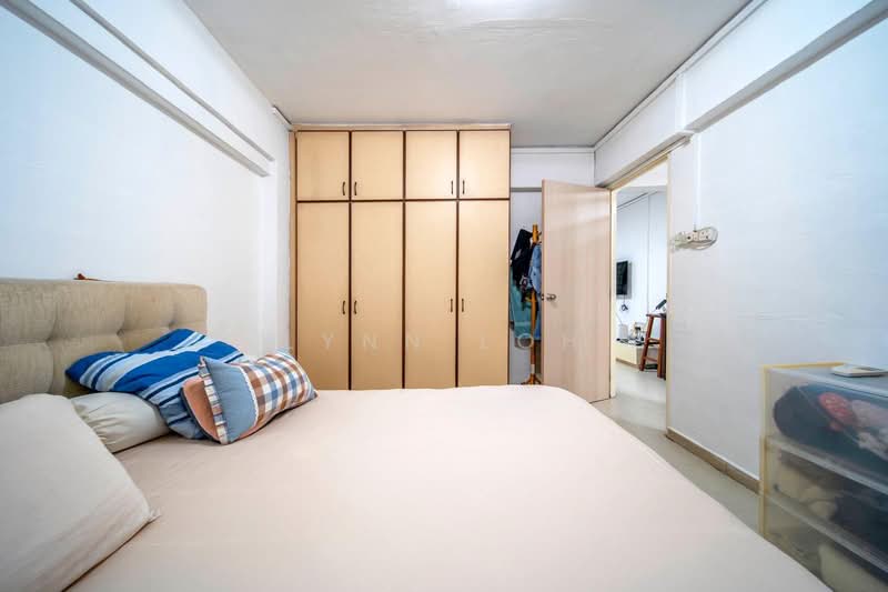 307 Serangoon Avenue 2, 307 Serangoon Avenue 2, 3 Bedrooms, 980 sqft, HDB Flat For Sale, by Lynn Loh, 500117213 - Bedroom - PropertyGuru.com.sg