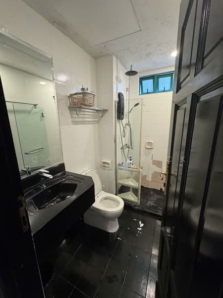 Fortune Park, 109 Tampines Road, Room Rental, 100 sqft, Condominium For Rent, by Calvin Aw CK 欧晋吉, 500117219 - Bathroom - PropertyGuru.com.sg